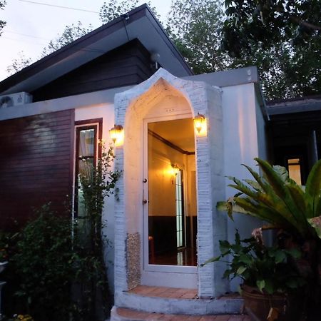 Florentino Hostel Районг Экстерьер фото