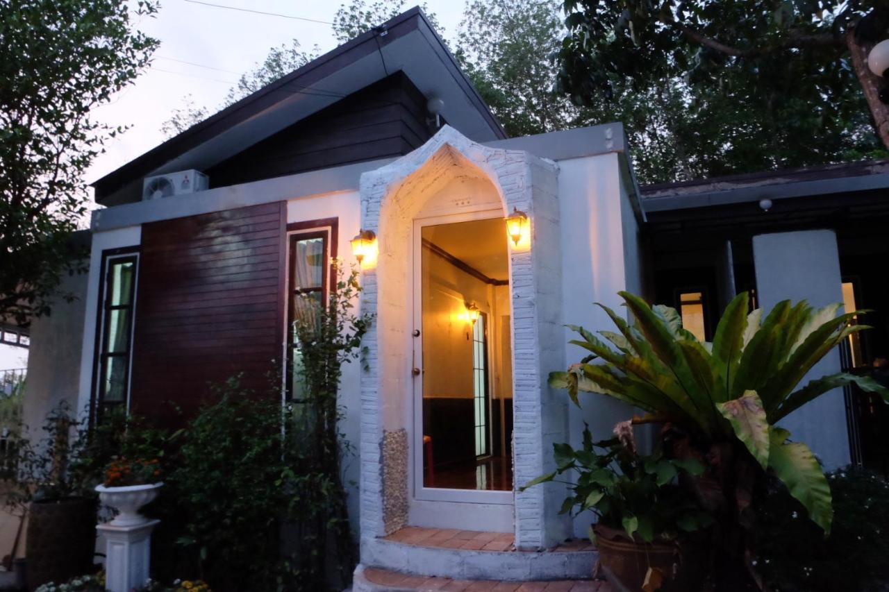 Florentino Hostel Районг Экстерьер фото